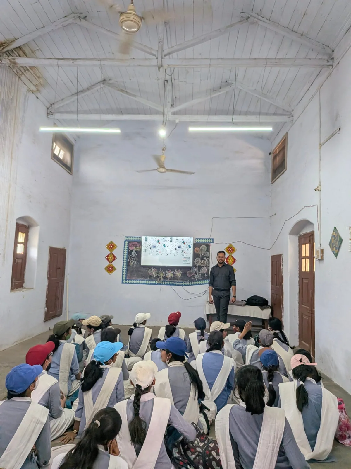 Session in the hall